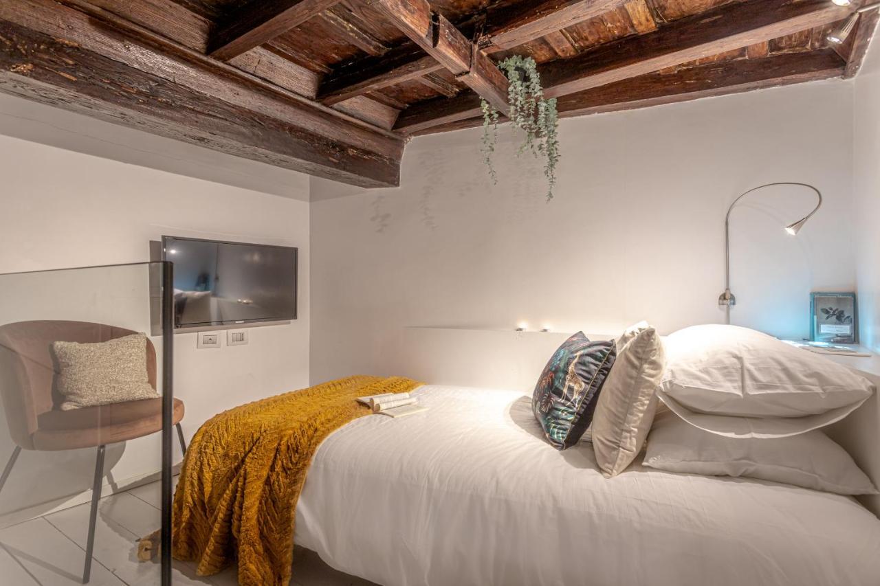 Lucrezia Apartment - Close To Piazza Navona Rom Eksteriør billede